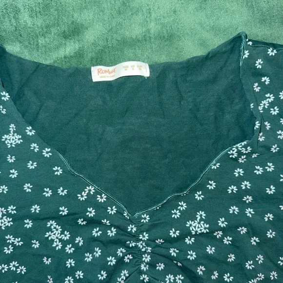 ROMWE Floral Crop-Top - Picture 2 of 3